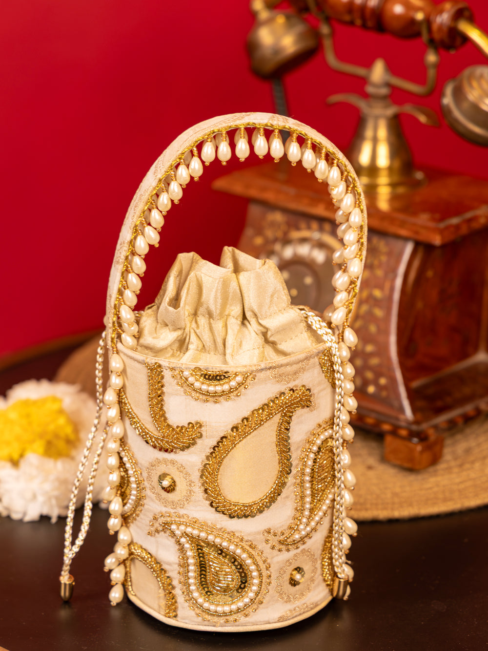 Mehraz Bucket Bag - Off white - Suave Bags  #